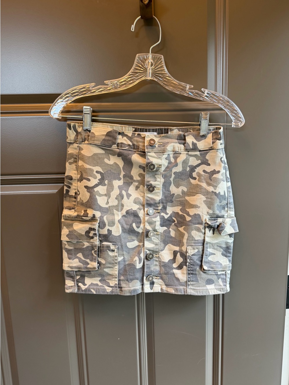 KanCan Camo Button-Front Cargo Mini Skirt - Beige/Gray, Size S